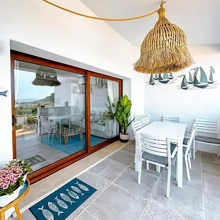 237 Seafront With Access In - By Coral アパート
