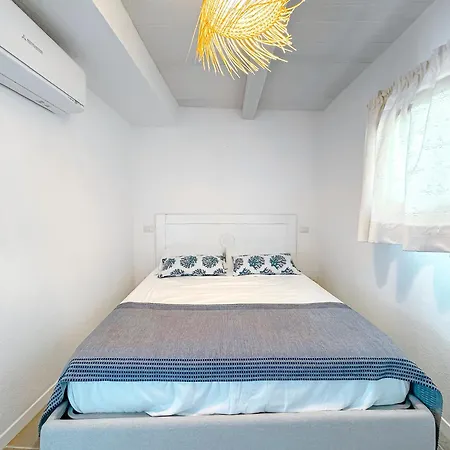 237 Seafront With Access In - By Coral アパート *